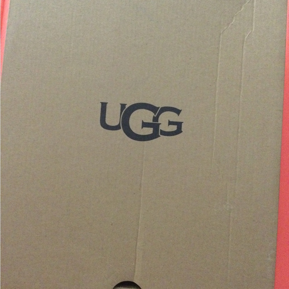 UGG AIKA Boote for Women, US 9 - Chestnut